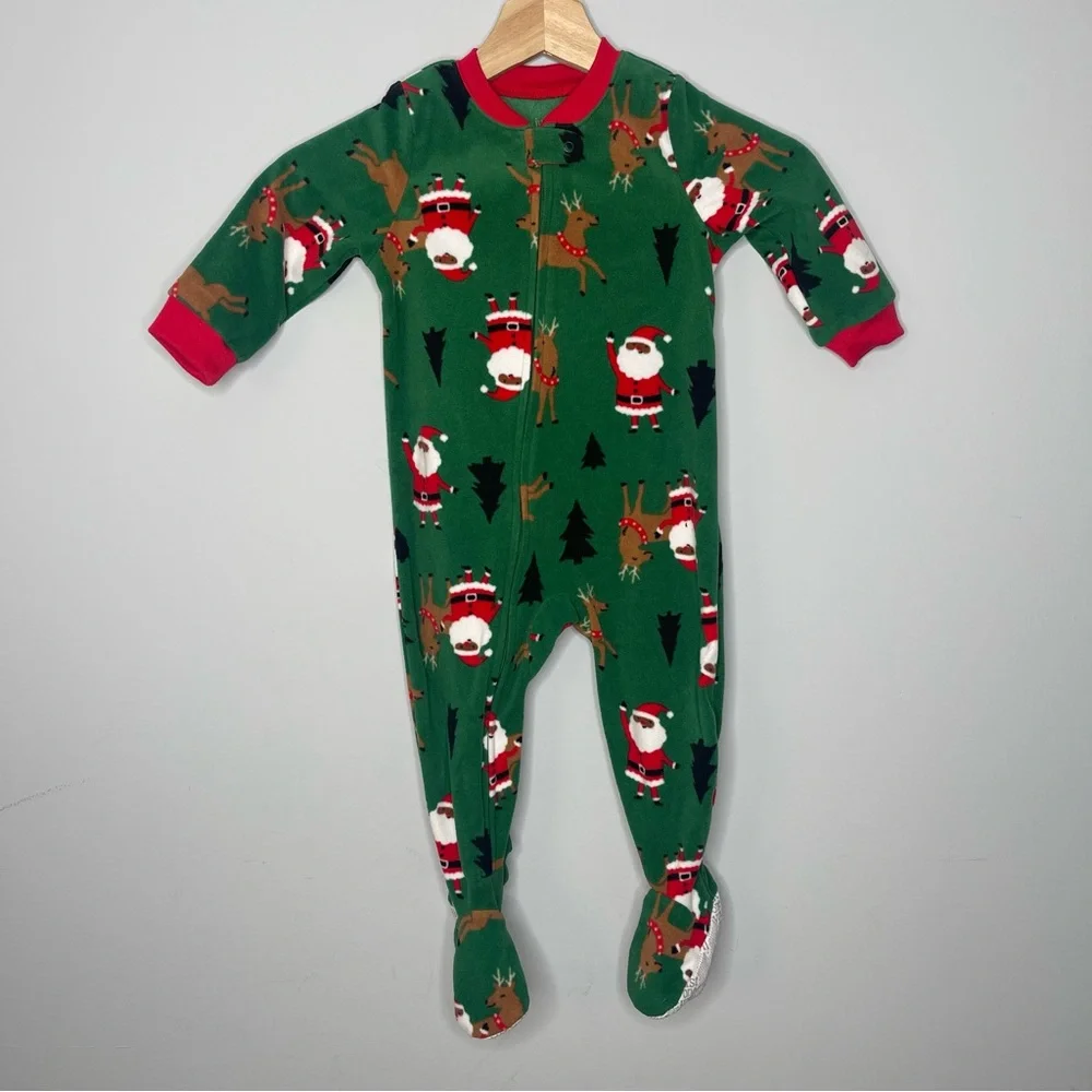Lot of 4 18 months footed‎ sleepers Carters